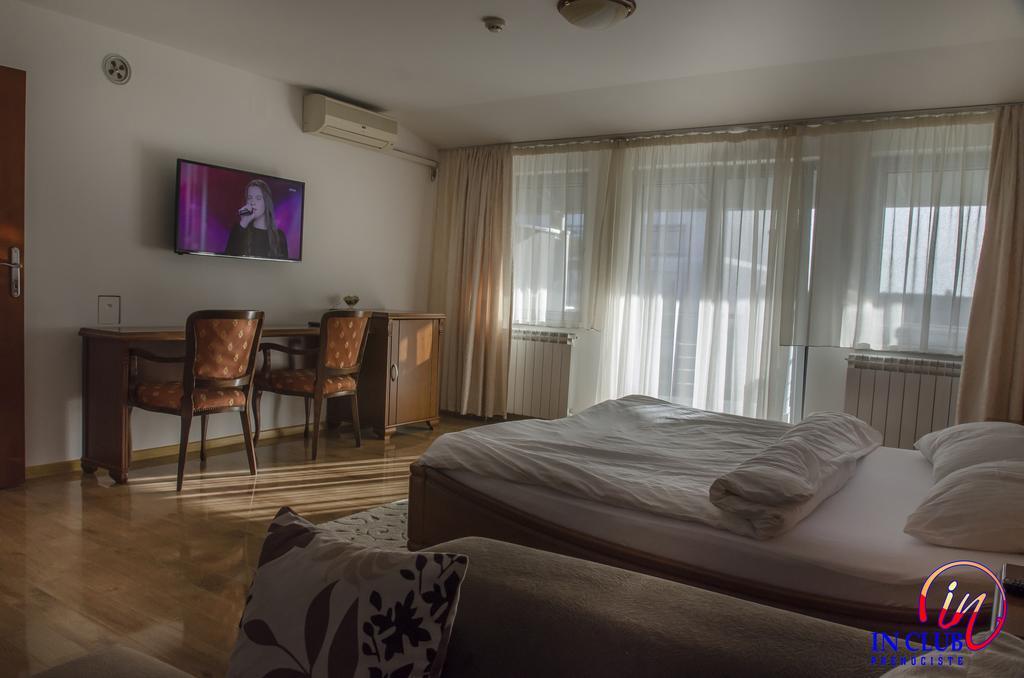 Apartment And Rooms In Club Indija Eksteriør bilde