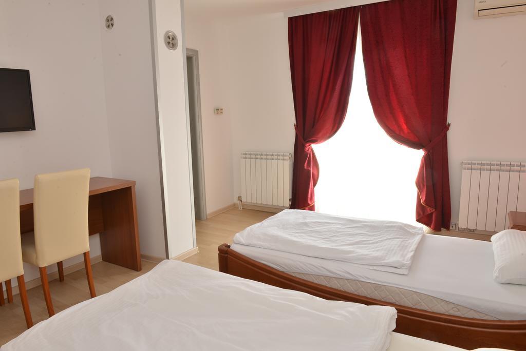 Apartment And Rooms In Club Indija Eksteriør bilde
